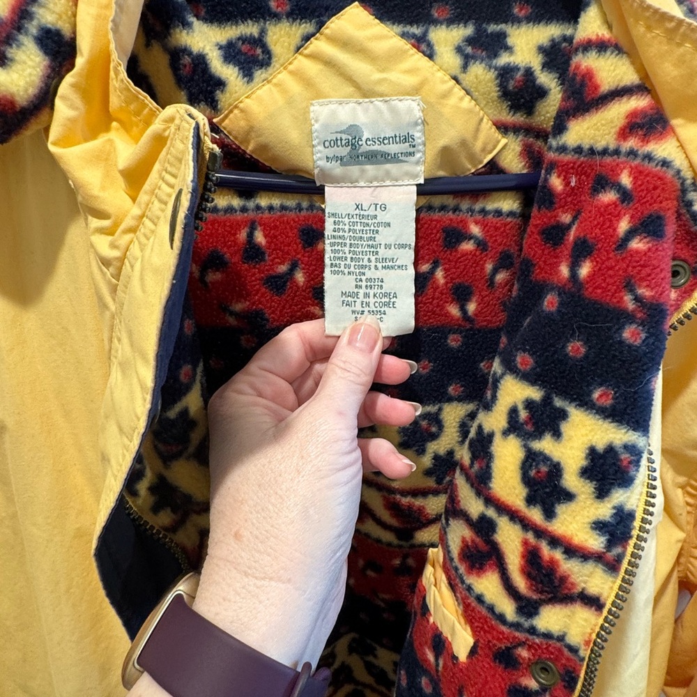 Yellow Jacket With Patterned Lining - image 4